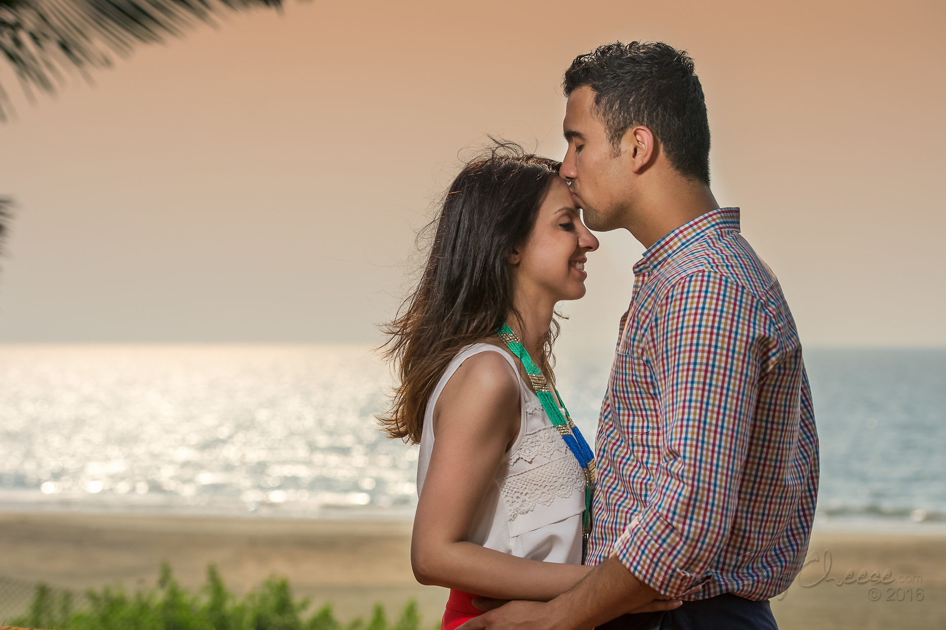 Pre-wedding photoshoot outfits suitable for Goa - Lokaso, your photo friend