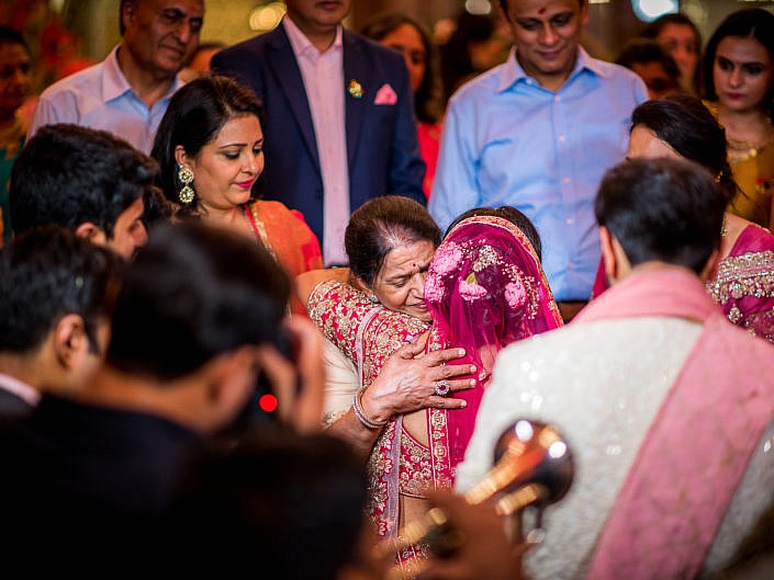 beautiful indian wedding at chhatarpur delhi